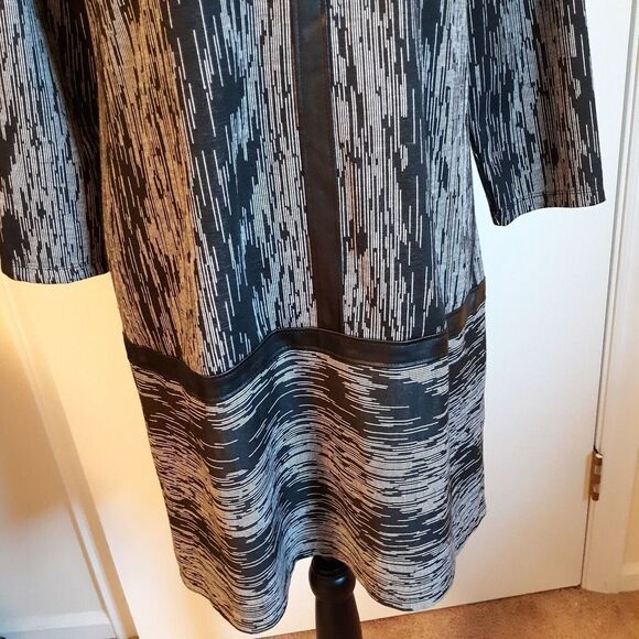 Maggy London Black White Knit Dress Faux Leather Accent Elbow Patches Size 12 - Picture 4 of 10